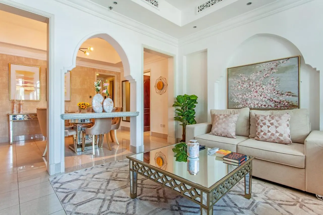 Bnbmehomes - Traditional Meets Modern In Downtown - 5041 Dubai 0*,  Emirados Árabes Unidos